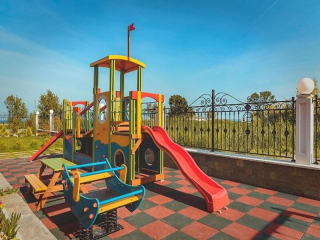 SUNNY CASTLE - KIDS ZONE